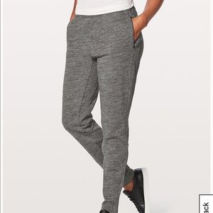 Lululemon free to roam joggers